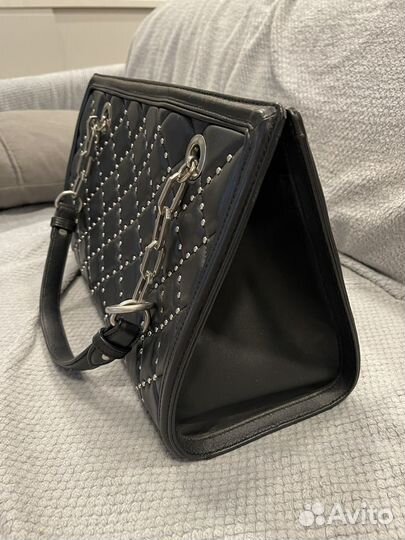 Сумка Guess Luxe кожаная