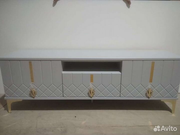 Тумба под телевизор