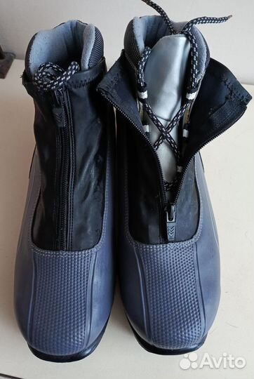 Лыжные ботинки классические