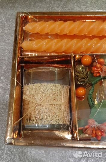 Новогодний подарок, набор свечей с подсвечником