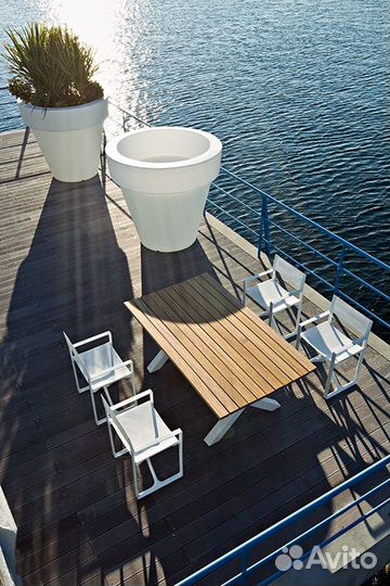 Кашпо из стеклопластика