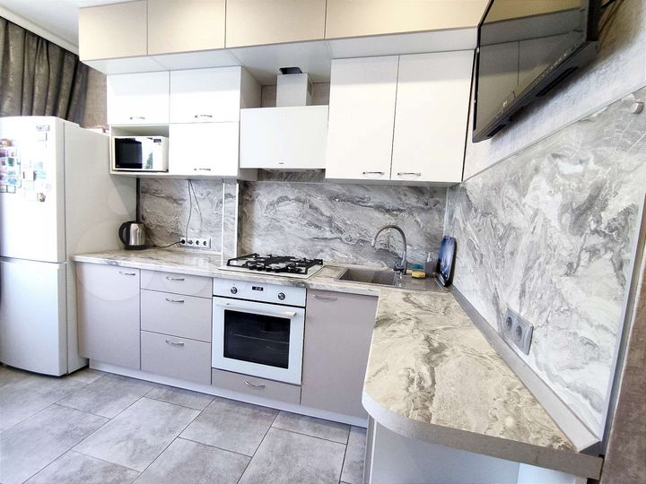 2-к. квартира, 50,6 м², 4/10 эт.