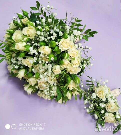 Свадебные букеты и аксессуары