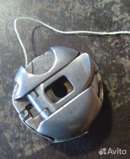 Челнок для швейной машины