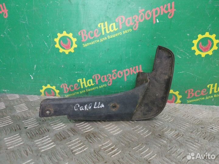 Брызговик передний правый Toyota Corolla E120