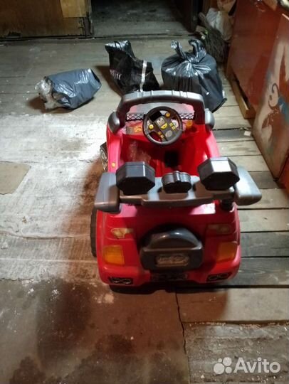 Детский электромобиль