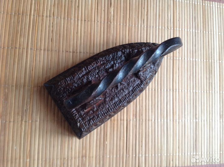 Утюг чугунный старинный