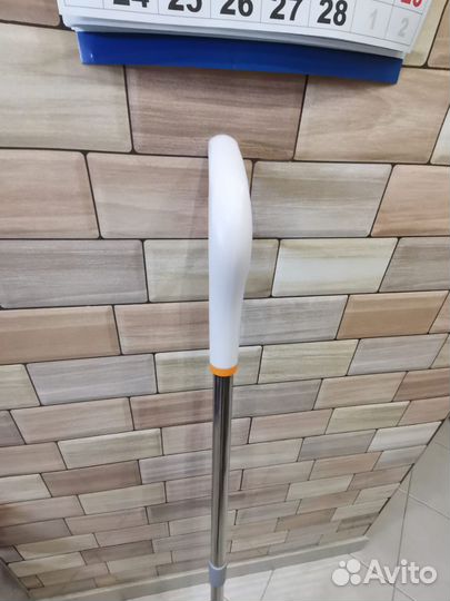 Швабра со встроенным распылитем