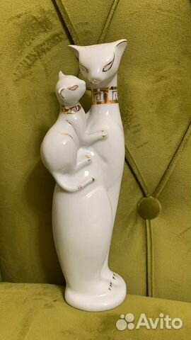 Статуэтка фарфор