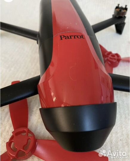 Дрон с камерой Parrot Bebop Drone 2 Red бу