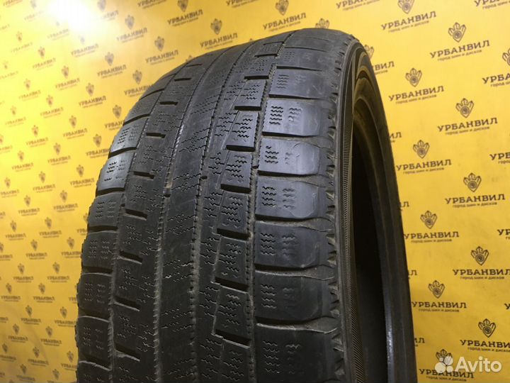 Hankook Winter I'Cept iZ 2 W616 215/55 R17 98T