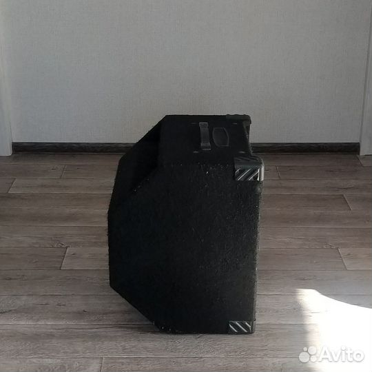 Басовый комбо Hartke KickBack 15