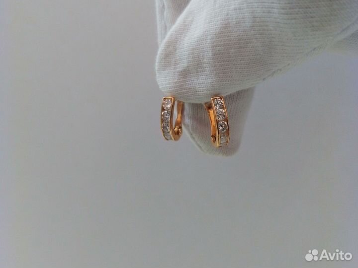 Золотые серьги 585', вес 0,80 гр. арт. Н000240