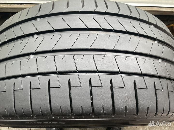 Pirelli P Zero PZ4 295/35 R21 107Y