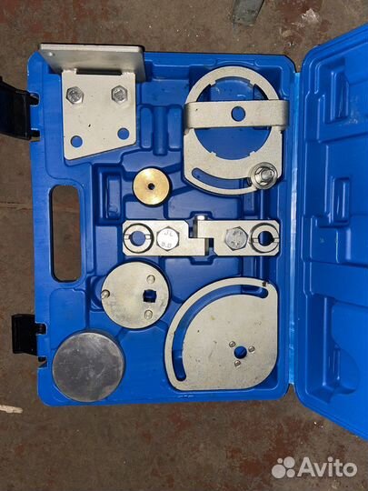 Инструмент для ремонта авто