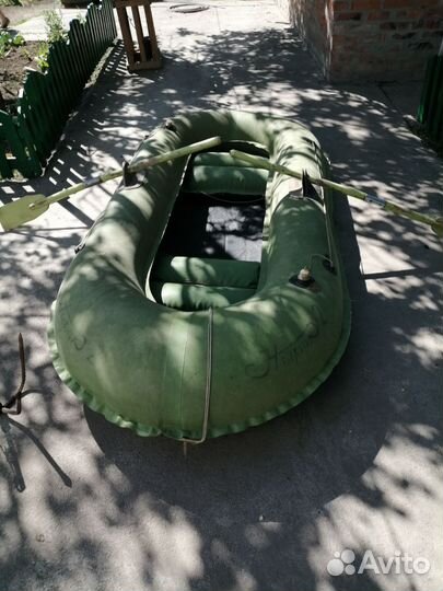 Резиновая надувная лодка