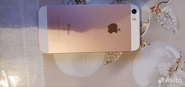 iPhone SE, 32 ГБ