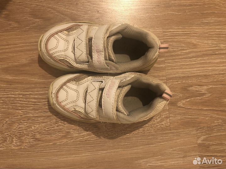 Кроссовки для девочки