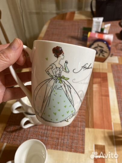Кружки фарфоровые с особенным рисунком