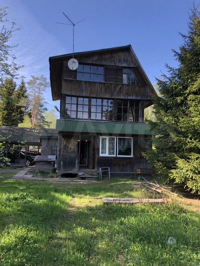 Дом 180 м² на участке 6,6 сот.