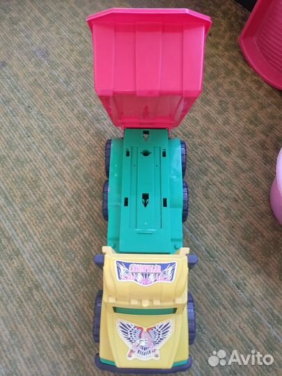 Игрушка самосвал большой