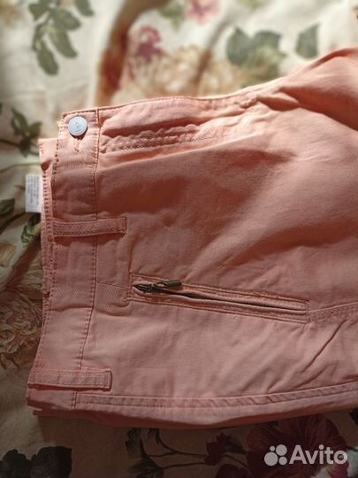 Джинсы персикового цета 56 рус