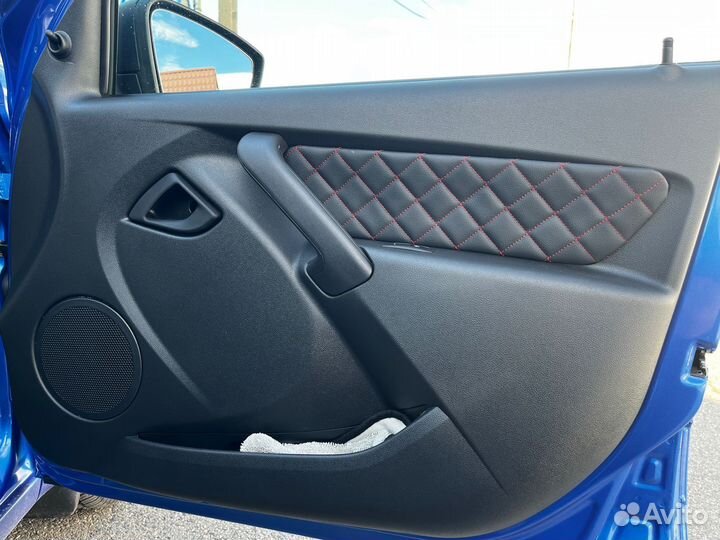 Вставки в дверные карты гранта