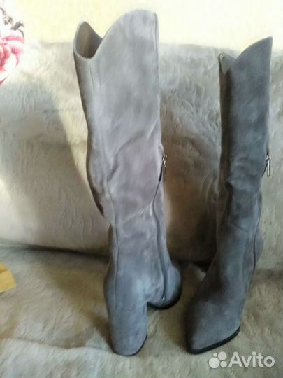 Зимние женские сапоги 38 разм. Новые