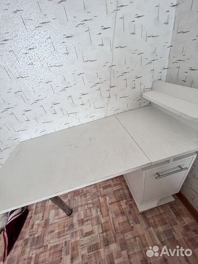 Маникюрный стол складной бу