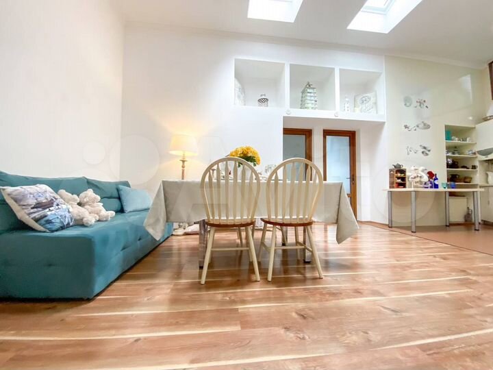 2-к. квартира, 82 м², 2/2 эт.