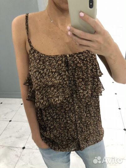 Топ с воланами