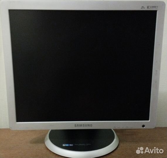 Монитор Samsung 19
