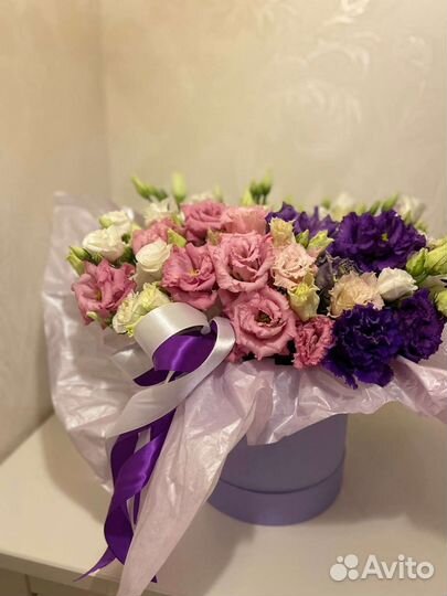 Коробочка с лизиантусом