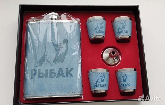 Подарочный набор фляжка со стопками