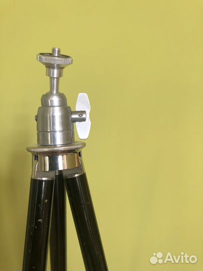 Старинный штатив тренога