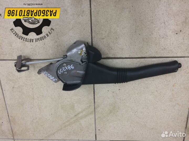 Рычаг стояночного тормоза Renault Duster 2012 (360