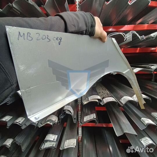 Арка левая Mercedes-Benz W203 седан