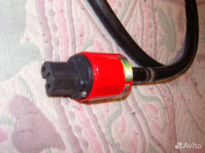 Oyaide tunami GPX 1.8m как новый