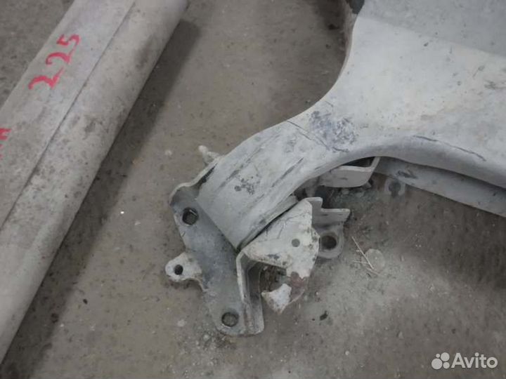 Балка подвески задняя Renault Megane K4M 2005