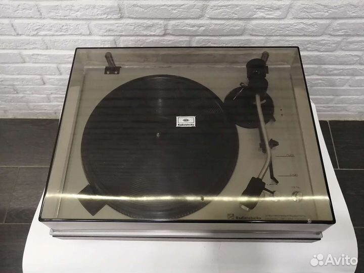 Проигрыватель винила Радиотехника 101