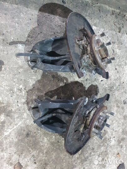 Кулак передний Volvo V40Cc 2.0 B5204T 2012-2016