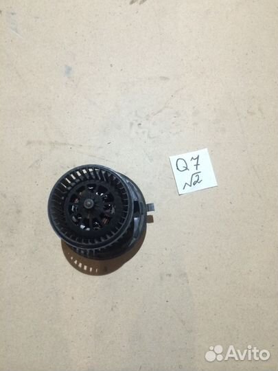Моторчик печки audi Q7