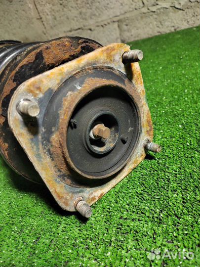 Стойка подвески передняя левая Kia Spectra 1 S6D