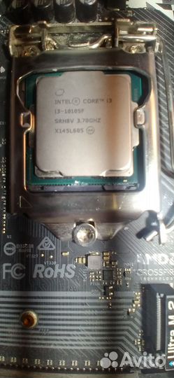 Материнская плата с процессором и памятью