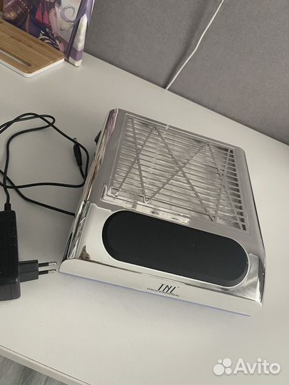 Пылесос для маникюра TNL