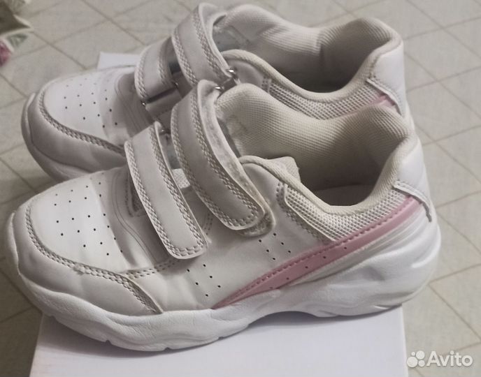 Кроссовки для девочки