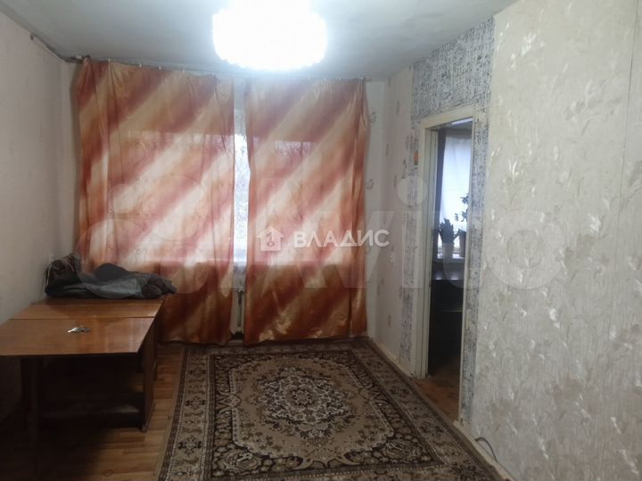 2-к. квартира, 42 м², 1/5 эт.