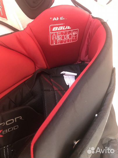 Хоккейная форма и отдельно щитки