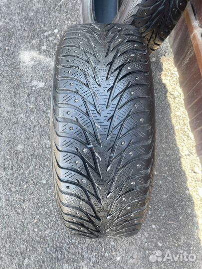 Yokohama Ice Guard IG35 215/60 R16 99T