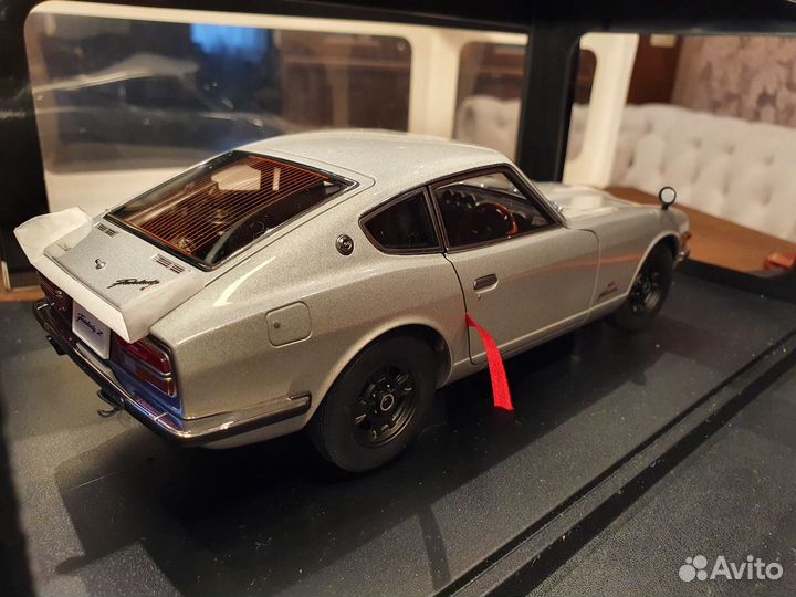 1:18 Autoart 69 Nissan Fairlady Z432 (PS30) Silver